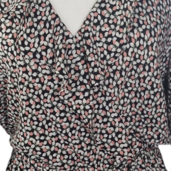 Max Studio Black and White Wrap Blouse with Ruffled Front and Long Sleeves - Picture 8 of 8